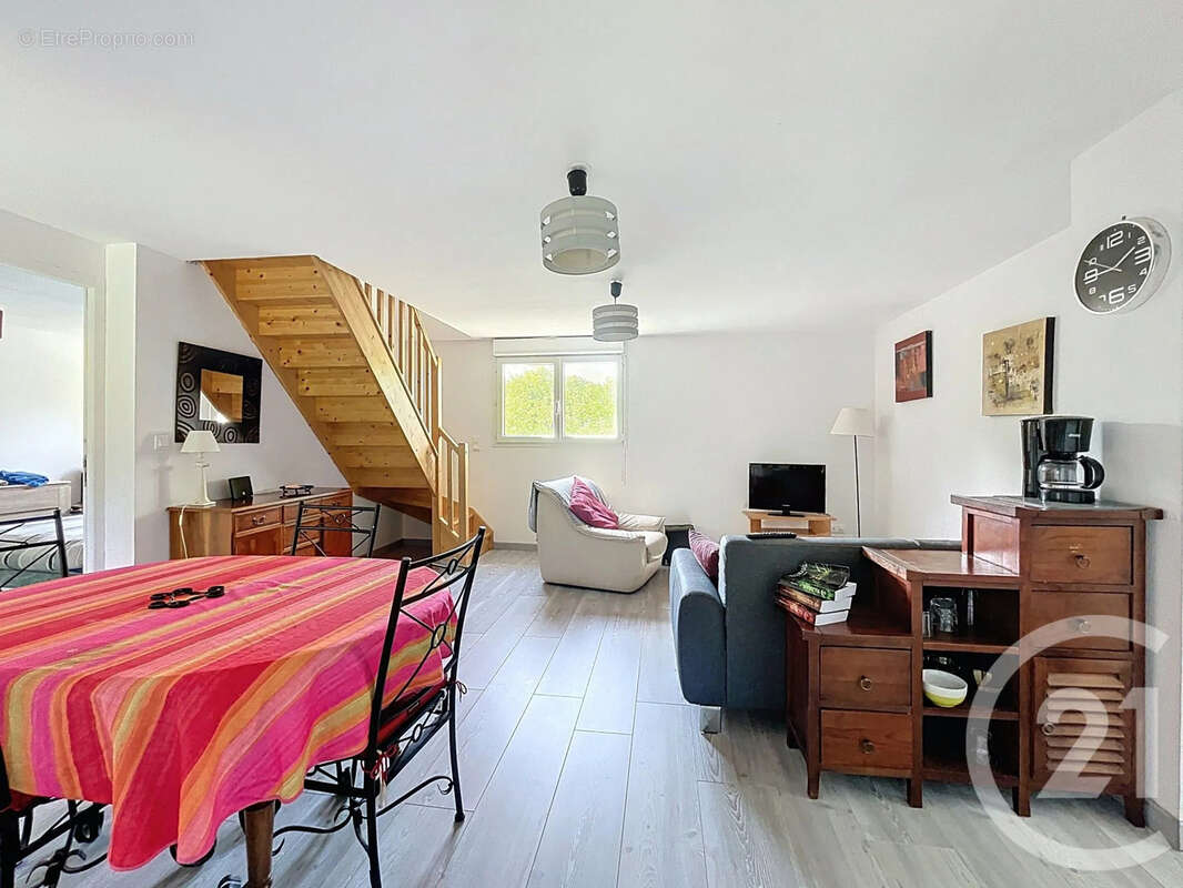 Maison 300 m² à Ploubezre  - photo 11