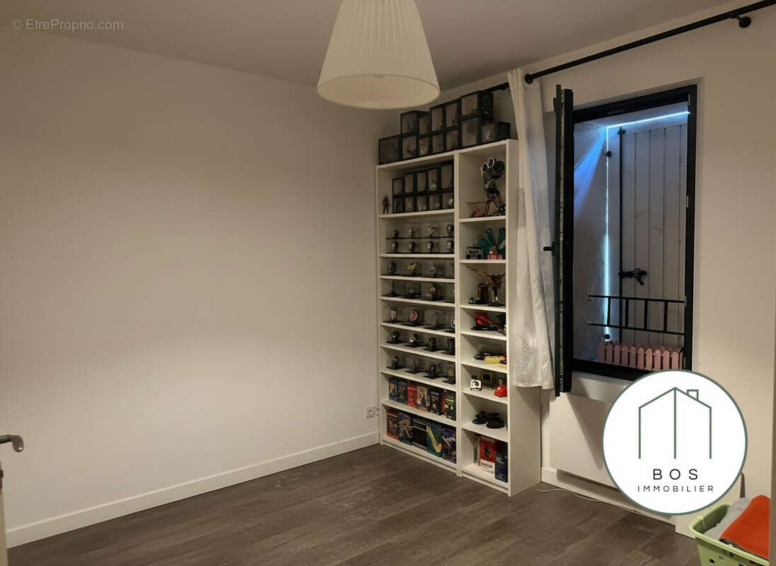 Appartement à SENAS