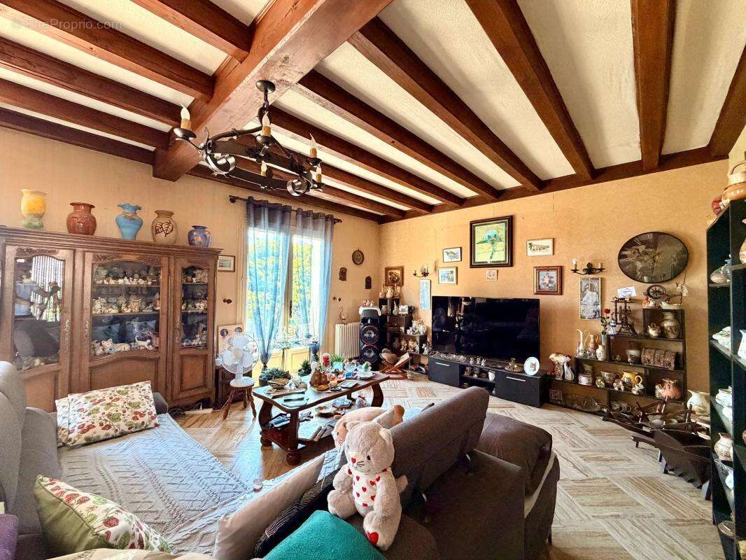 Maison de 5 pièces de 164 m² situé à Irais - photo 5