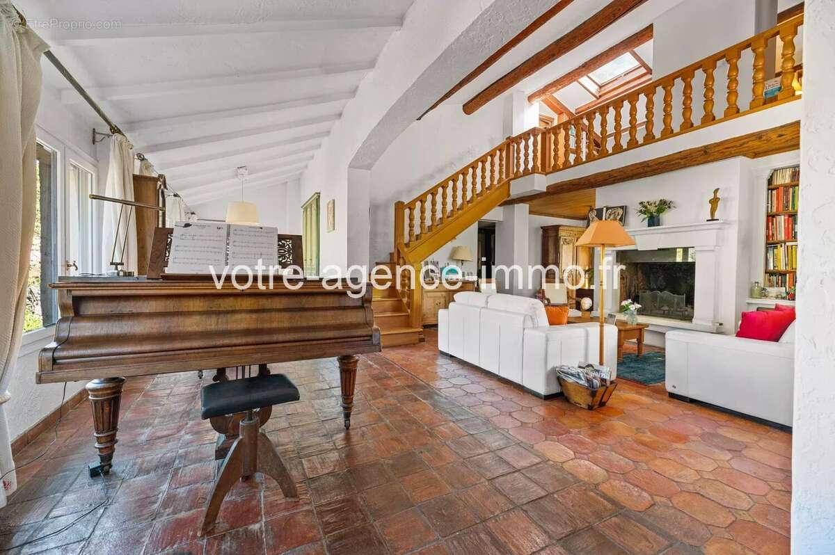 Maison à TOURRETTE-LEVENS