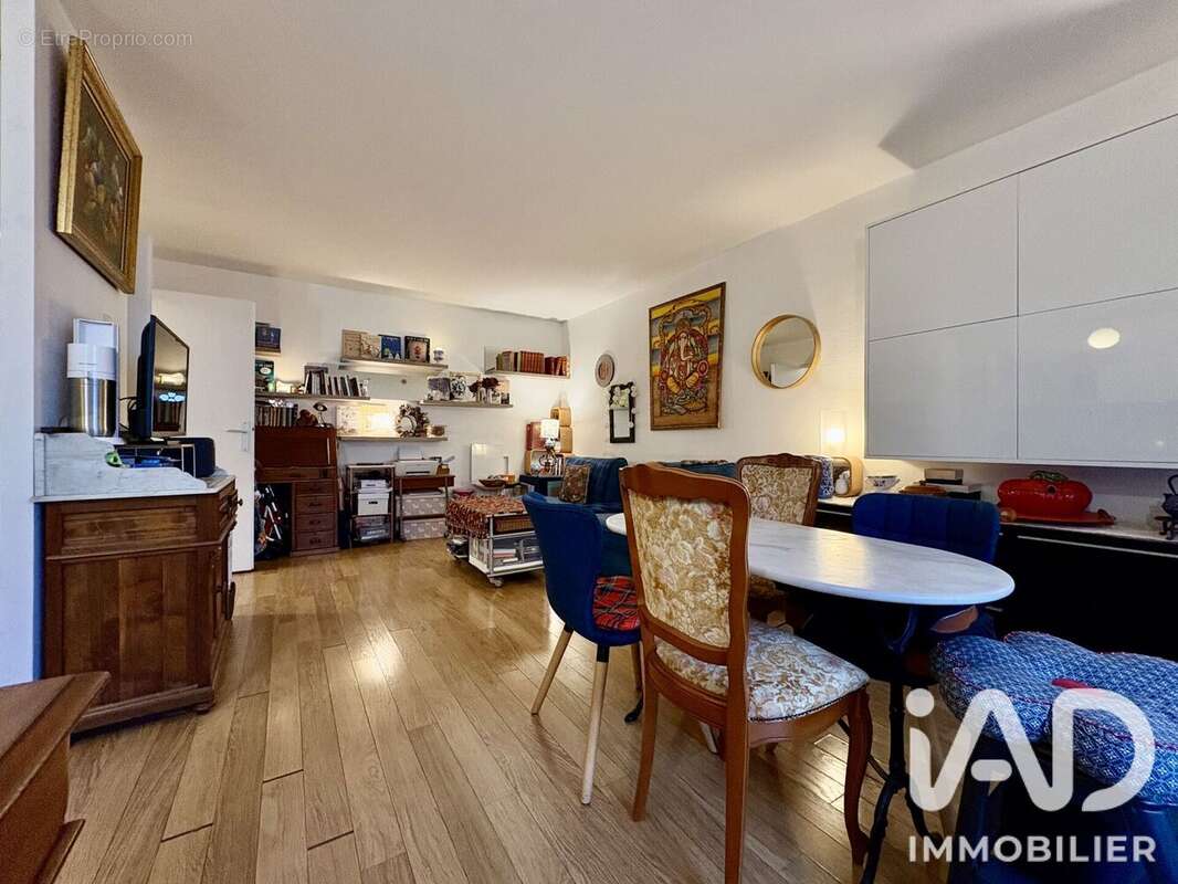 Photo 4 - Appartement à COURBEVOIE