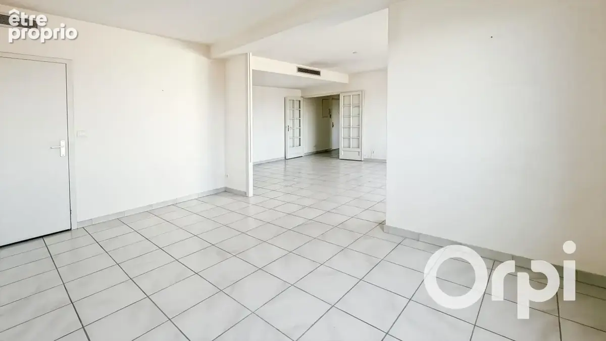 Valence hyper centre – bel appartement t3/t4 avec ascenseur, garage et vue sur le vercors - photo 3