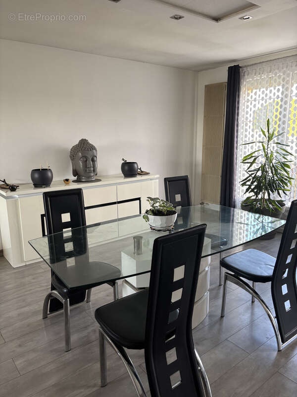 Maison à JOUY-LE-CHATEL