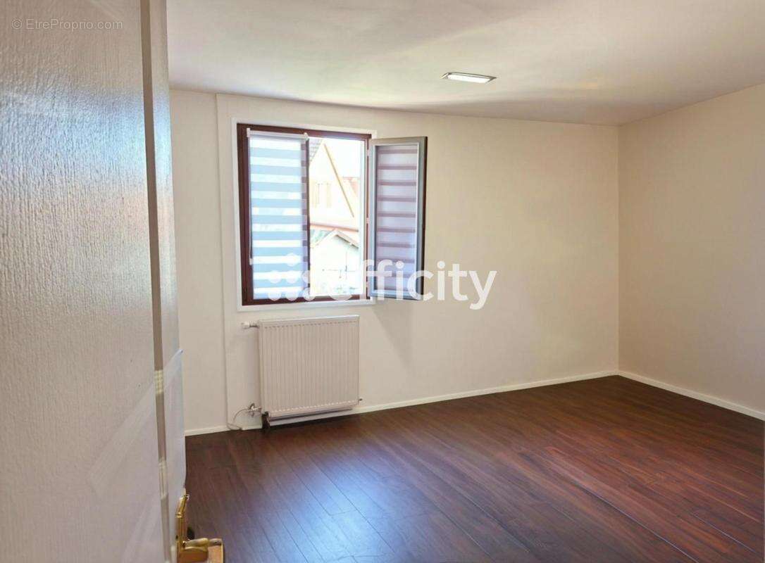 Maison 91 m² à Cernay  - photo 6