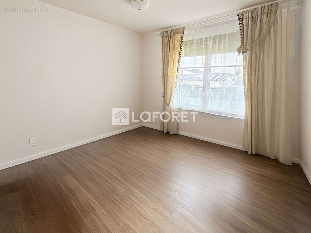 Maison à SAINT-DENIS-DE-PILE