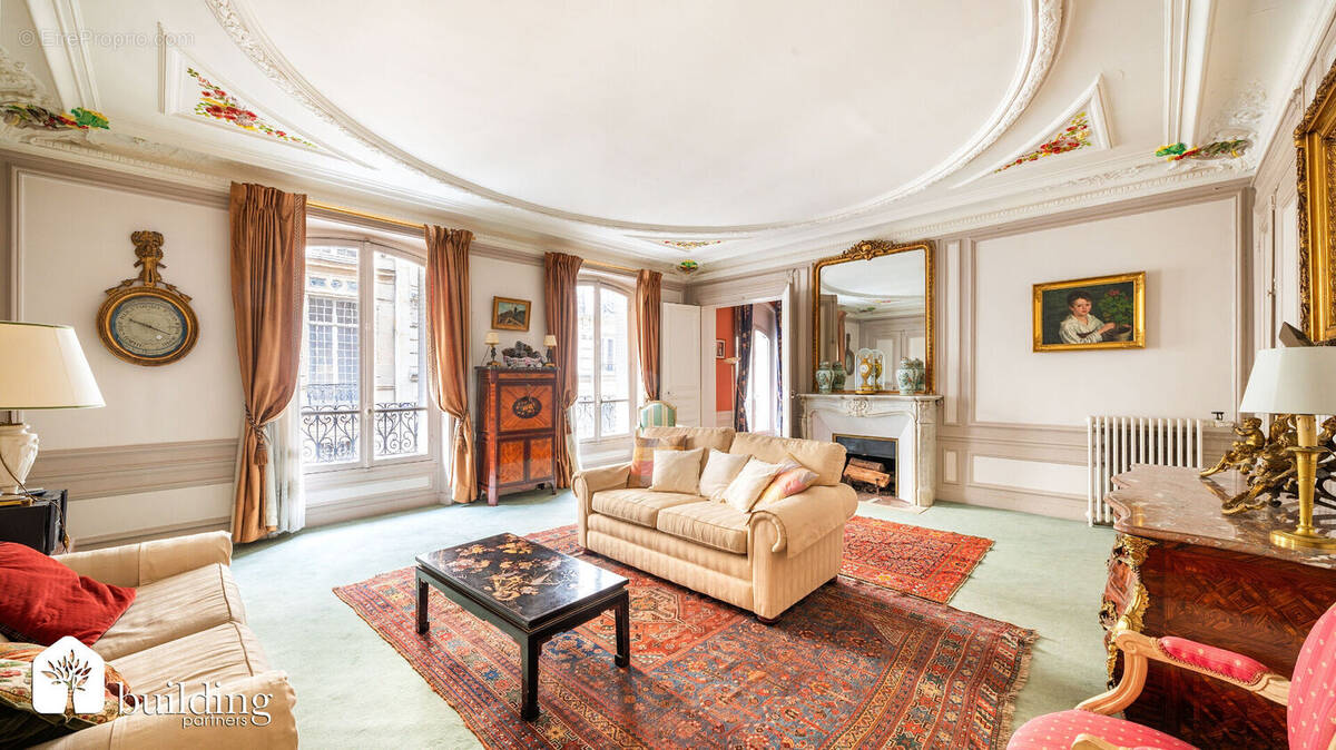 Appartement à PARIS-17E