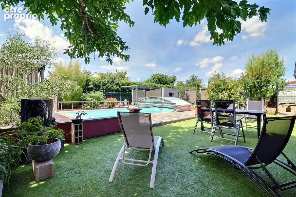 Maison familiale de 154 m² bénéficiant d'une construction indépendante de 53 m², piscine chauffée et multiples possibilités - photo 11
