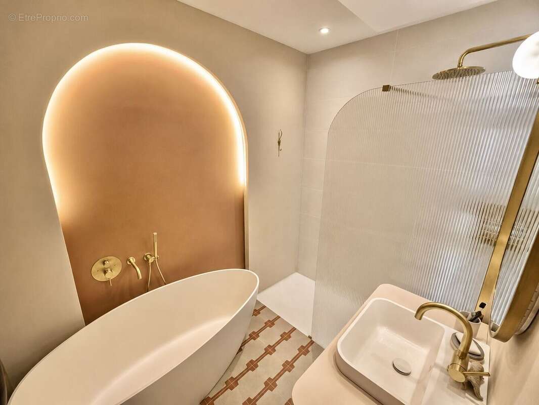 Appartement 60 m² à Nice  - photo 8
