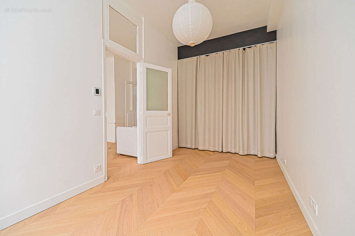 Appartement à PARIS-9E