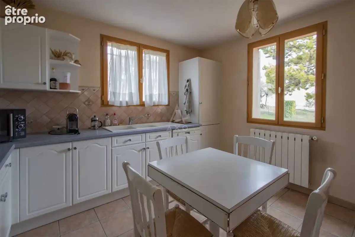 Valensole  maison t4 de plain-pied  vue dégagée  garage  terrain 1 700 m² constructible  piscinable  314 600  - photo 5