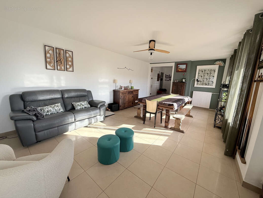 Appartement à MARSEILLE-8E