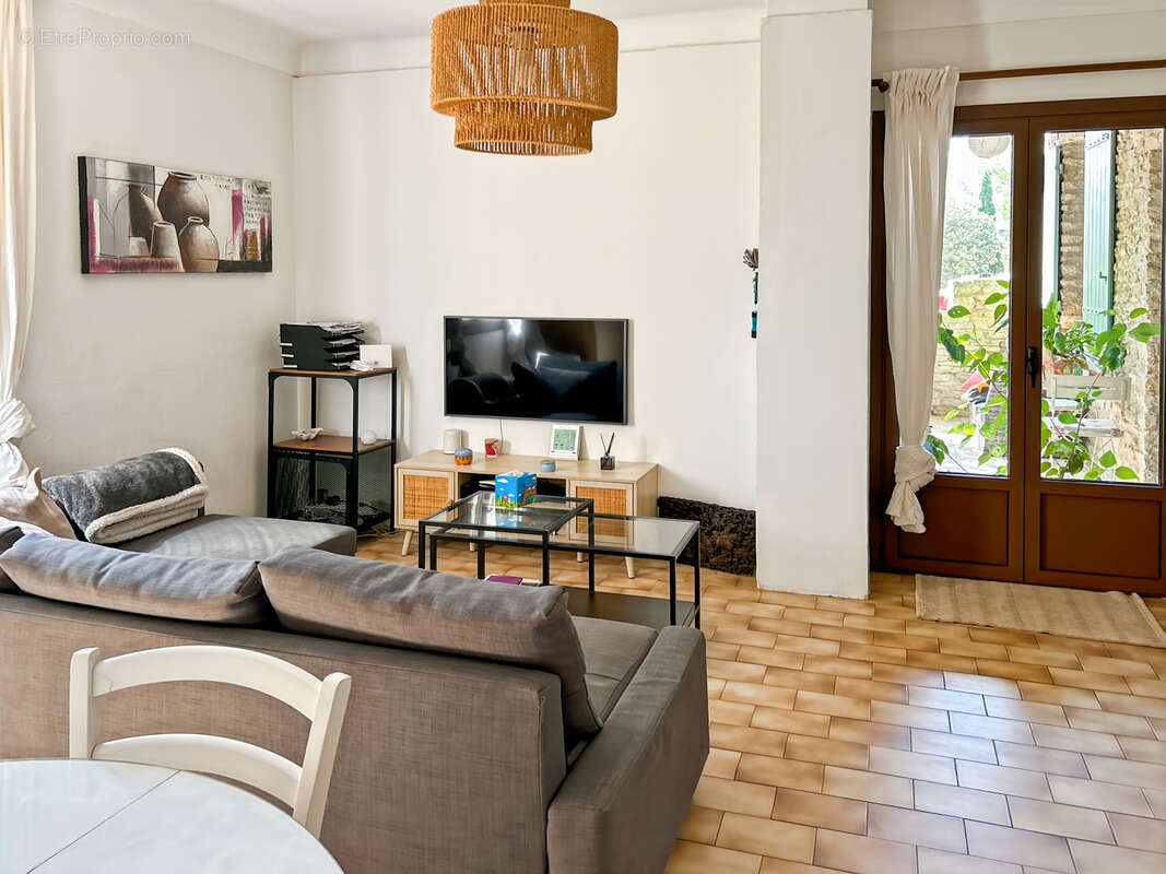 Maison à CABRIERES-D'AVIGNON