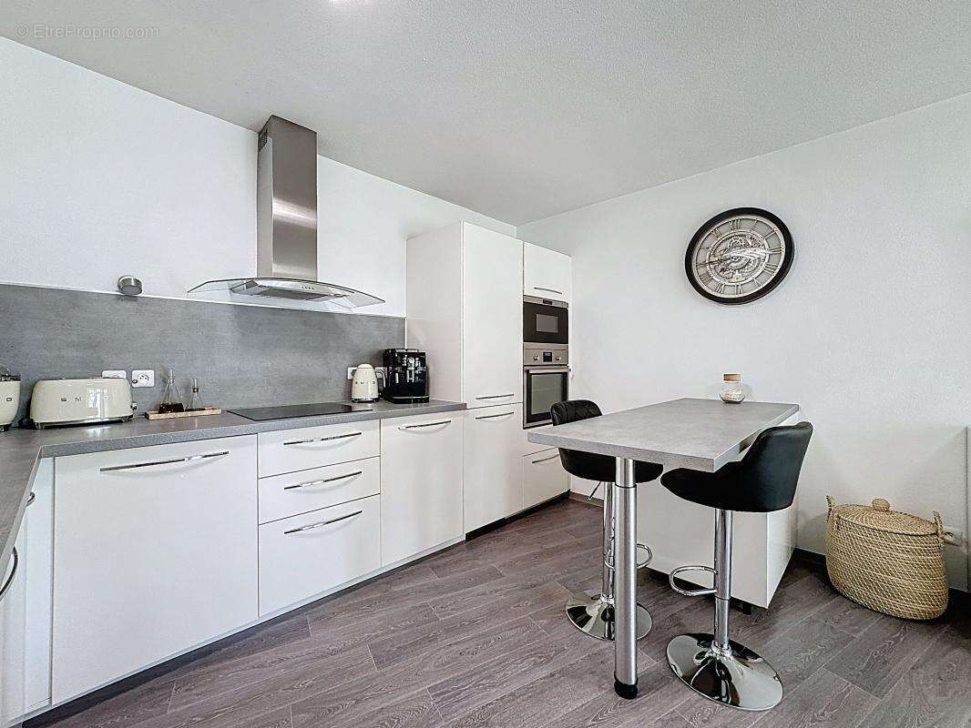 Appartement à PUGET-SUR-ARGENS