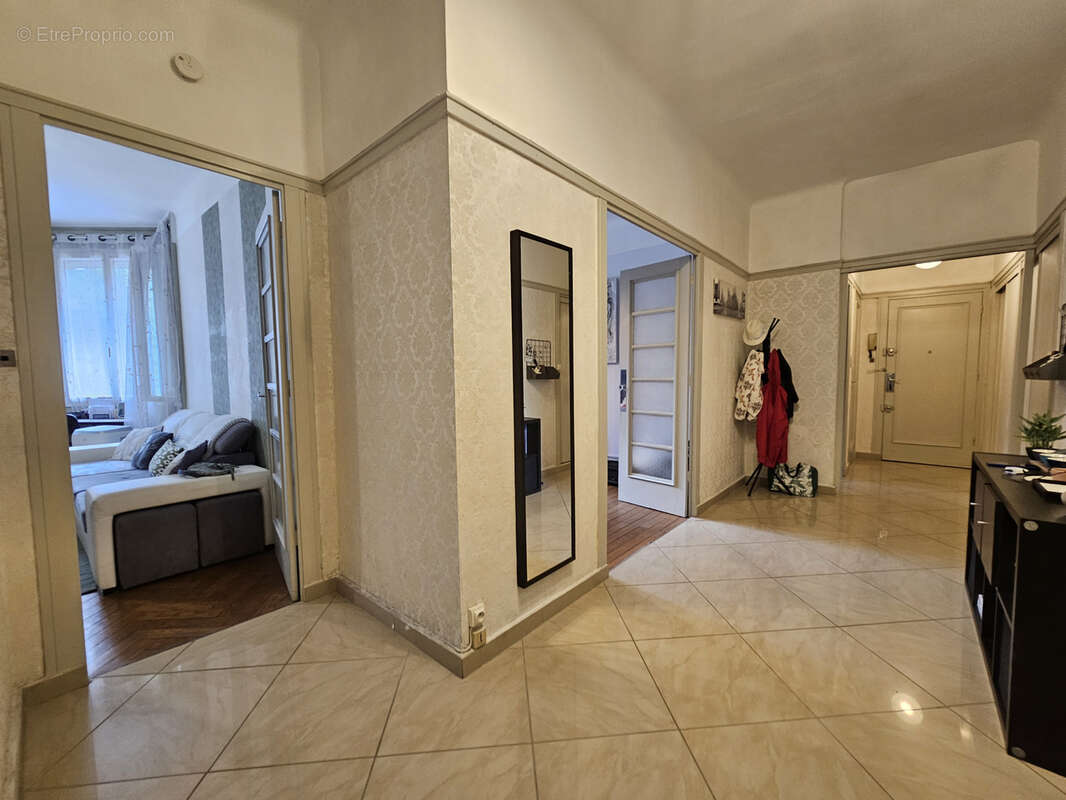 Appartement à SAINT-ETIENNE