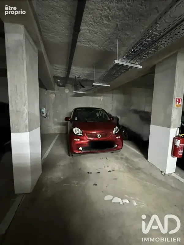 Photo 1 - Parking à BORDEAUX
