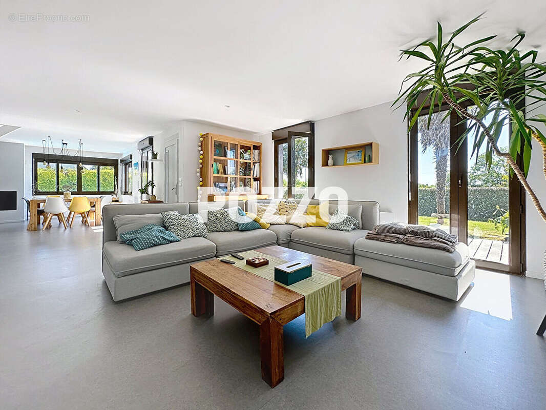 Maison à LE VAL-SAINT-PERE