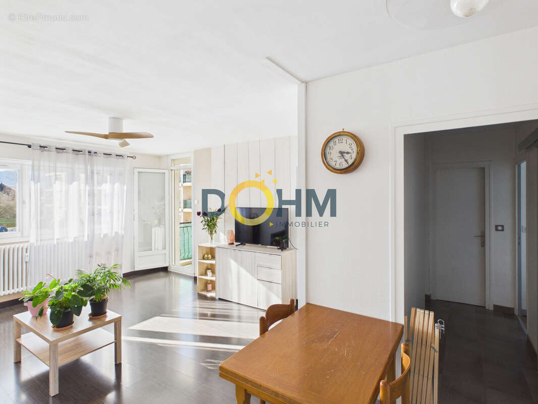 Appartement à BARBERAZ