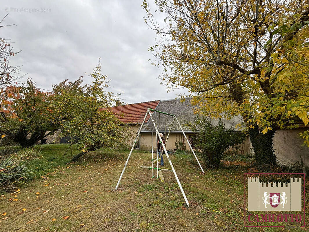 Maison à SERAZEREUX