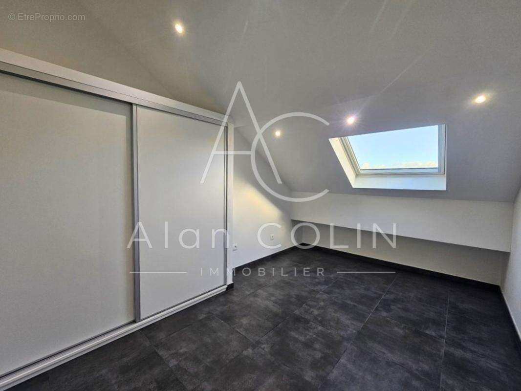 BASSE-RENTGEN – Maison rénovée 127 m² habitables, volumes, confort et frontière luxembourgeoise - photo 10