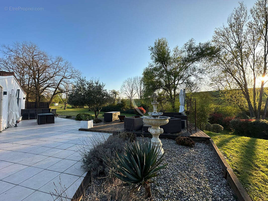 Maison à MONTASTRUC-LA-CONSEILLERE