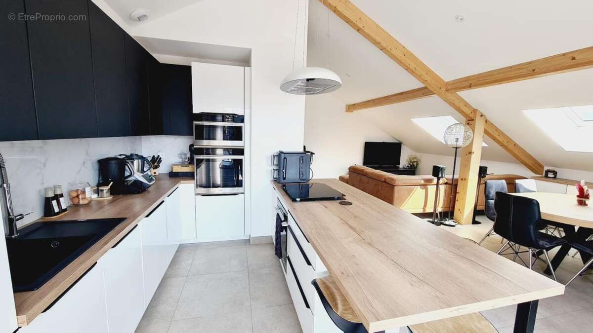 Appartement à DOUVAINE