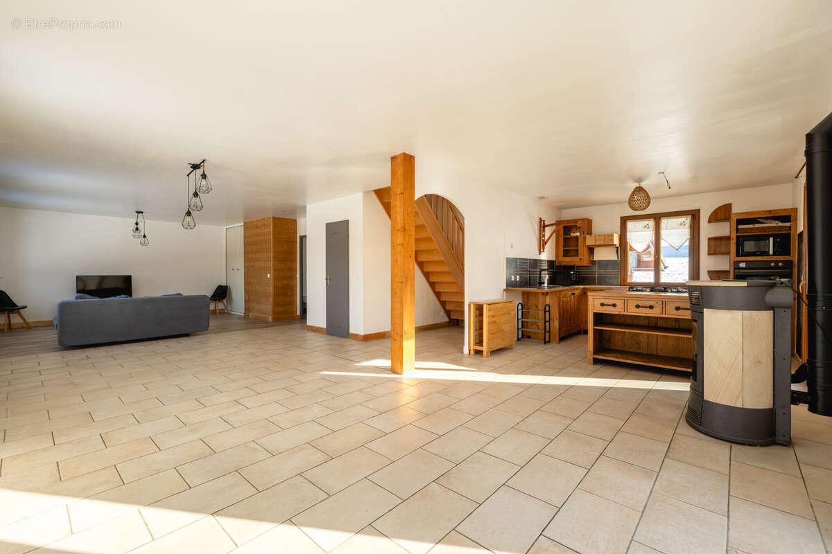 Maison à SEYTHENEX