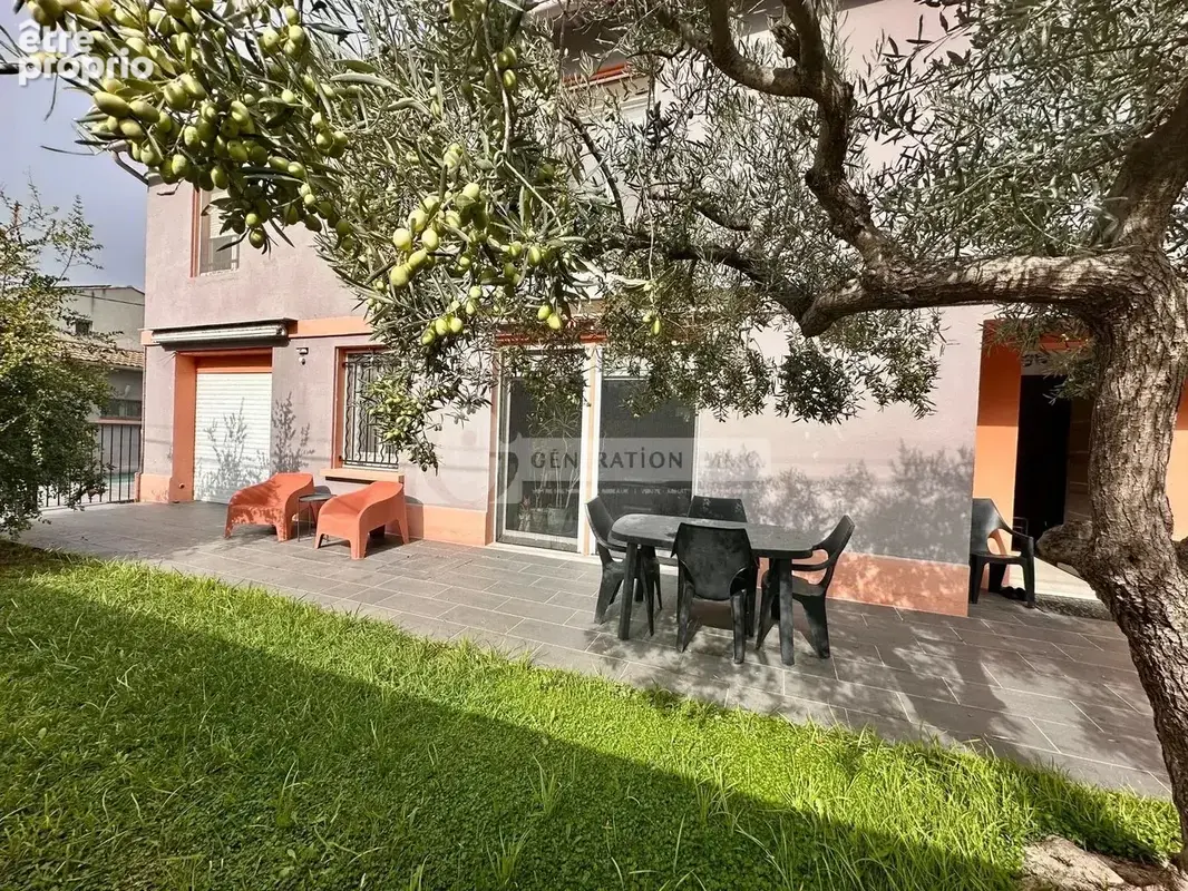 Arles - Maison ou 2 appartements - photo 1