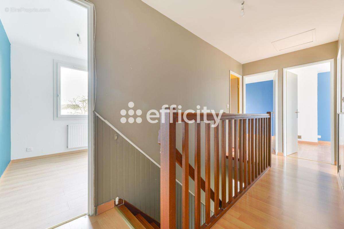 Maison à SAINT-SEBASTIEN-SUR-LOIRE