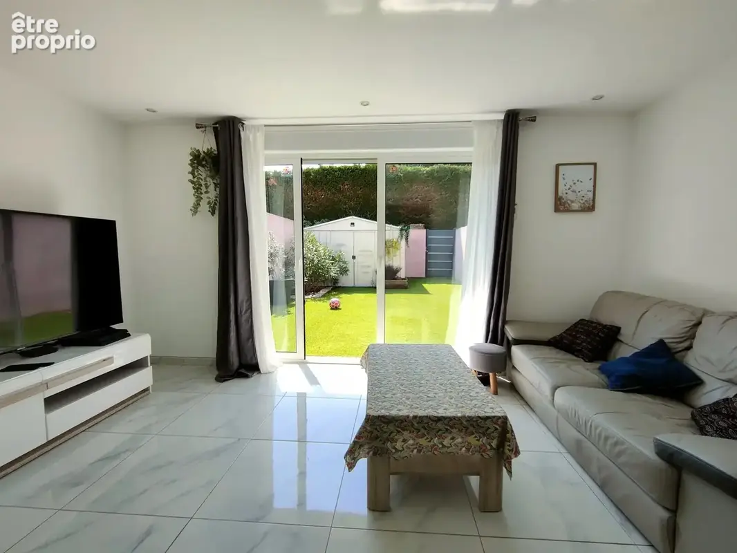 CASTRES GIRONDE, Maison mitoyenne de 90m² - photo 3