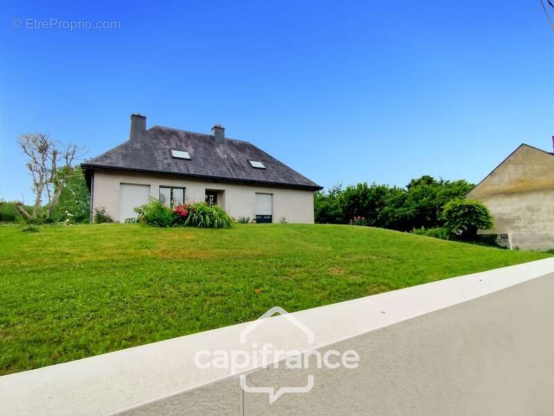 Maison à vendre 7 pièces BESSE SUR BRAYE (72)  -  terrain de 4035 m²  - - photo 2