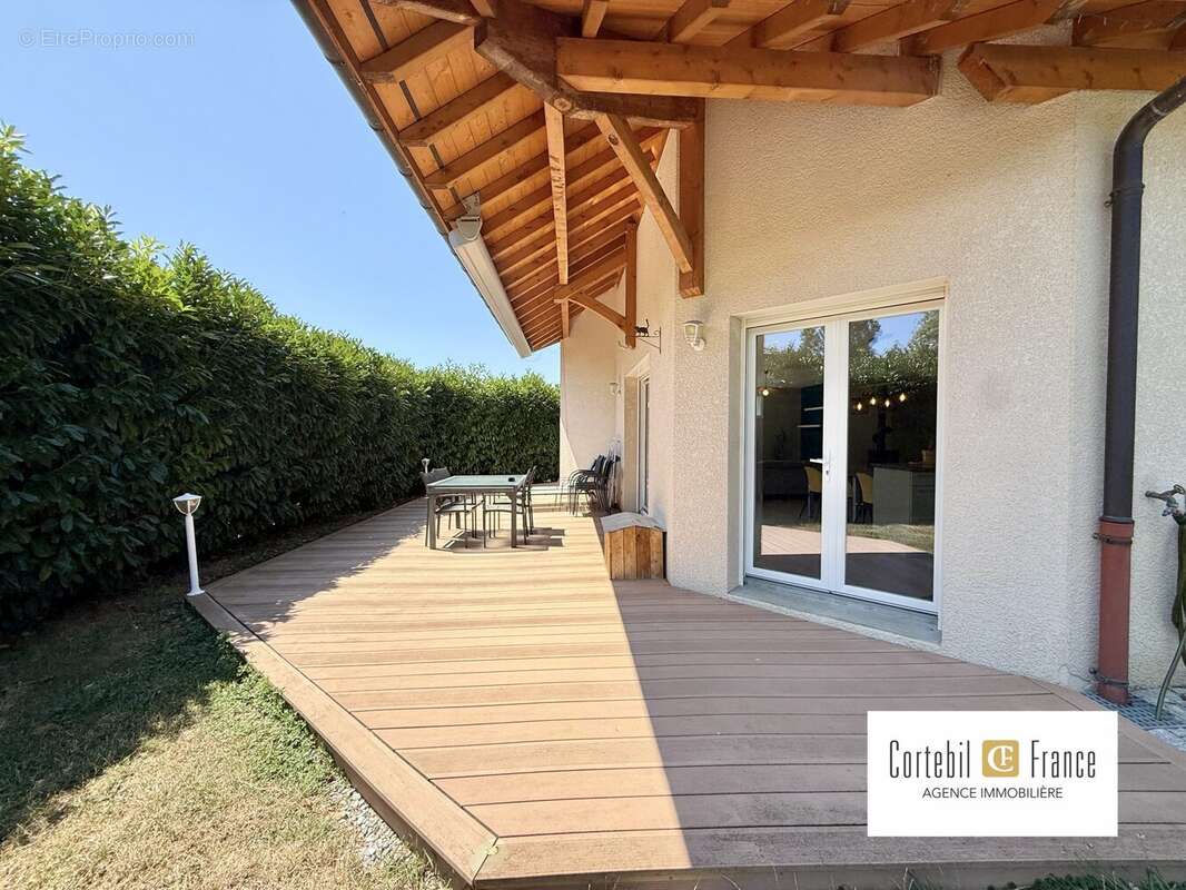 Maison 130 m² à Copponex  - photo 5