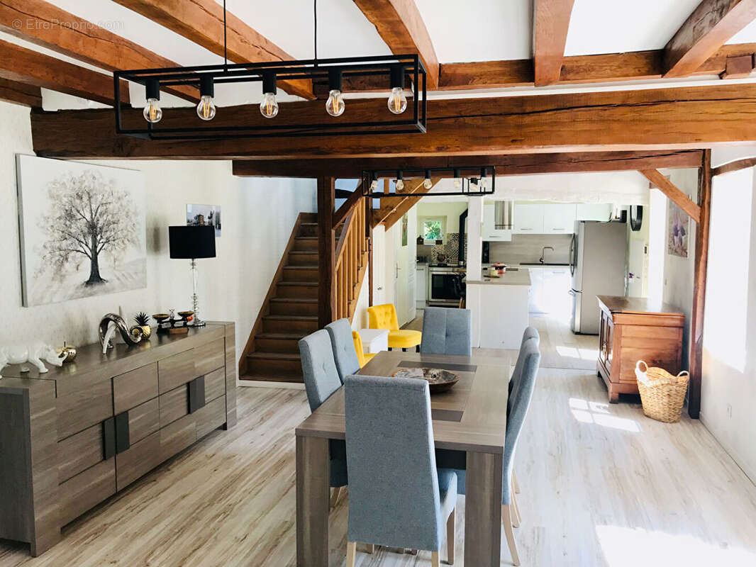 Maison à DAMPIERRE-SUR-AVRE