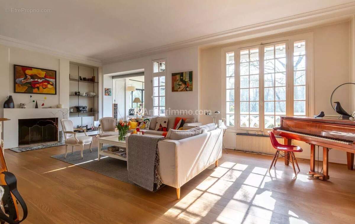 Maison à LE PERREUX-SUR-MARNE