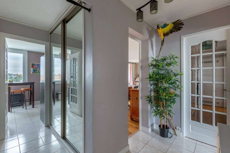 Appartement à SAINTE-FOY-LES-LYON