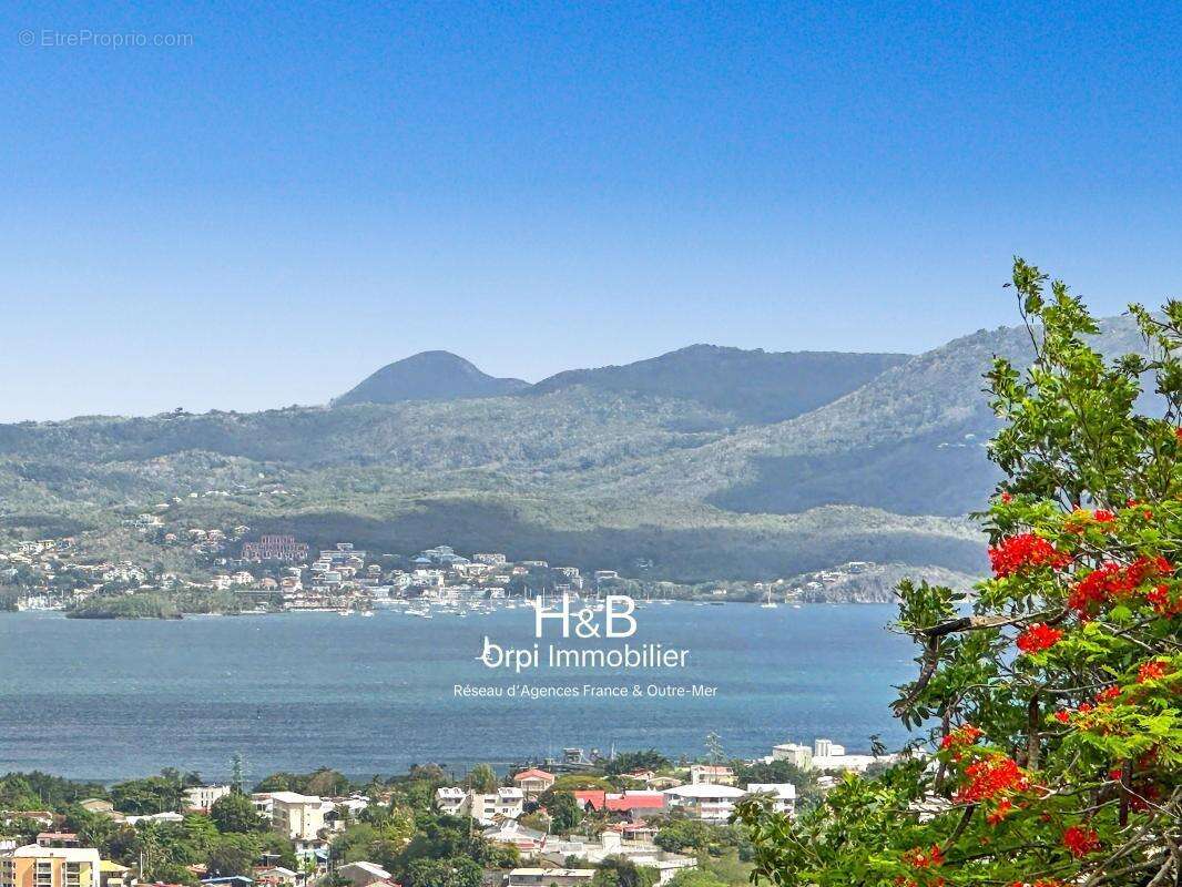Coup de cœur, Fort-de-France, T3 évolutif en T4, vue panoramique sur la Baie - photo 2