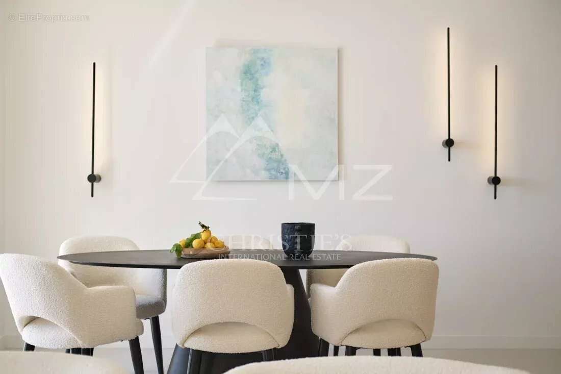 Cannes la croisette splendide appartement renove 3 chambres vue mer - photo 11