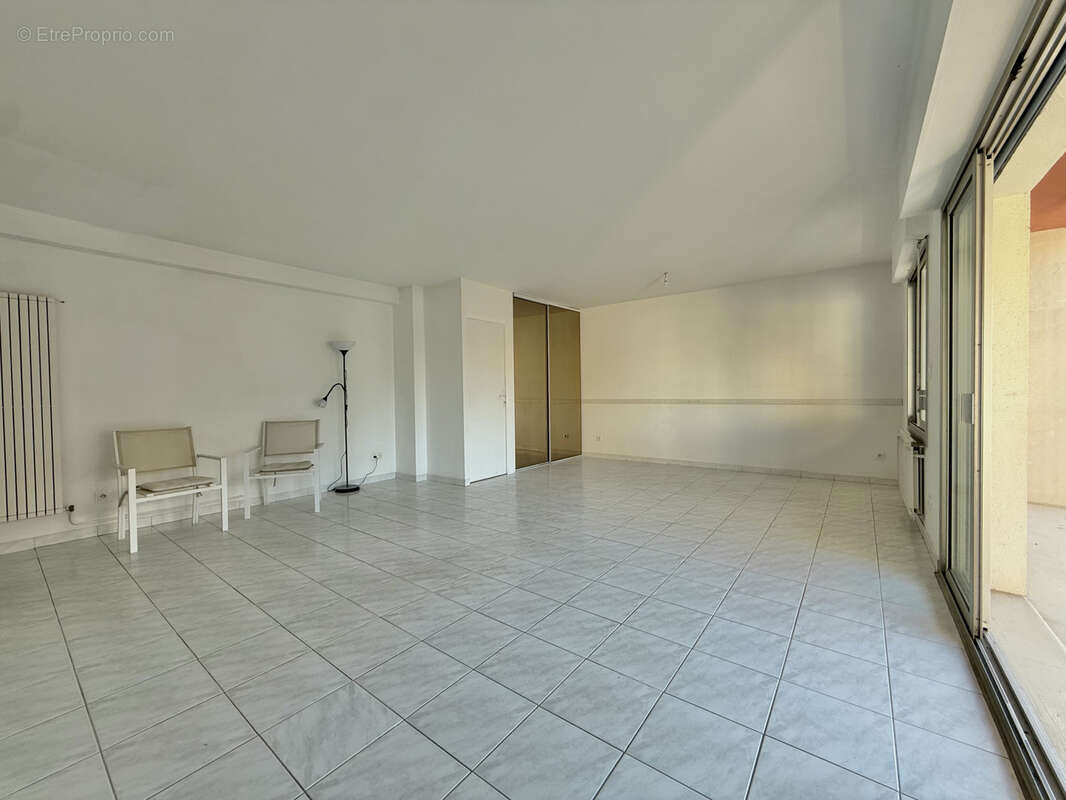 Appartement à HYERES