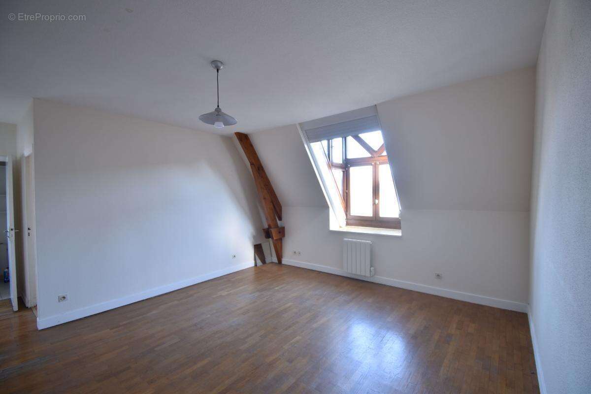Appartement à COSNE-COURS-SUR-LOIRE