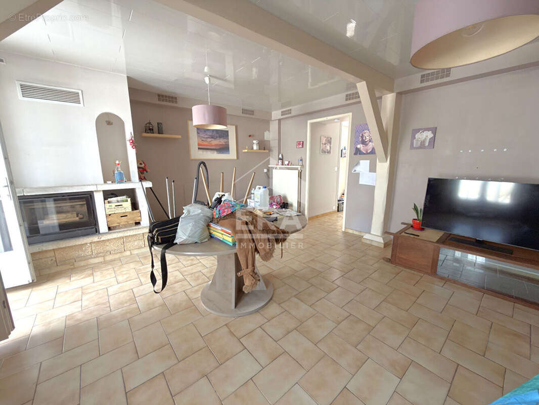 Maison à CHATILLON-LA-BORDE