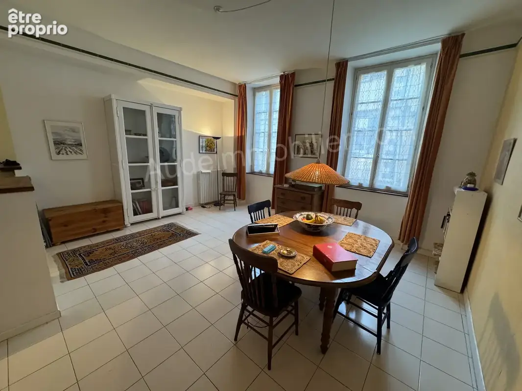 Grande maison de ville avec garage et dépendance - photo 4