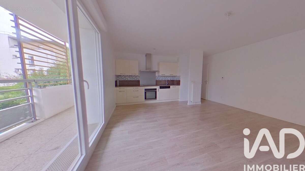 Photo 3 - Appartement à LIEUSAINT