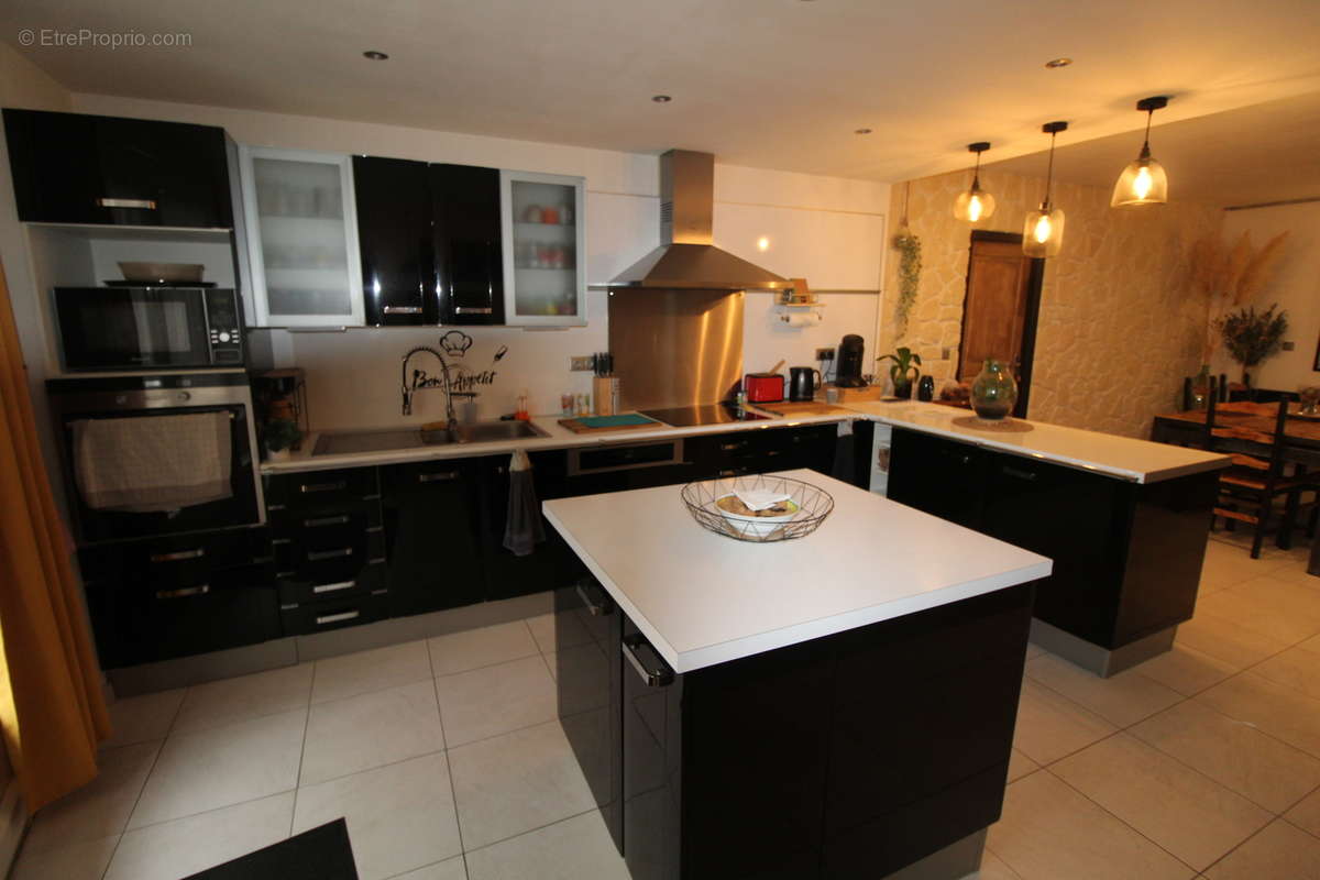 Maison à SAINT-LAURENT-DE-LA-CABRERISSE