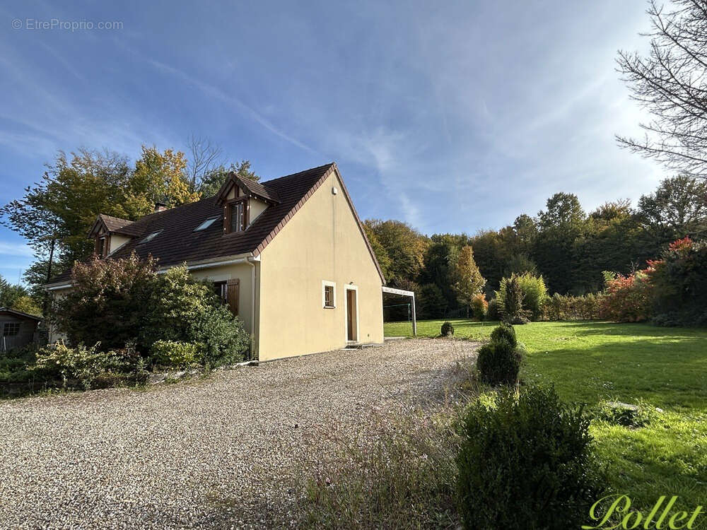 Maison à AUBIGNY-SUR-NERE