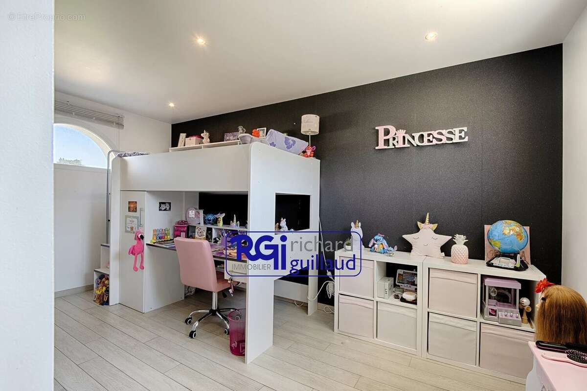 Maison à LA TOUR-DU-PIN