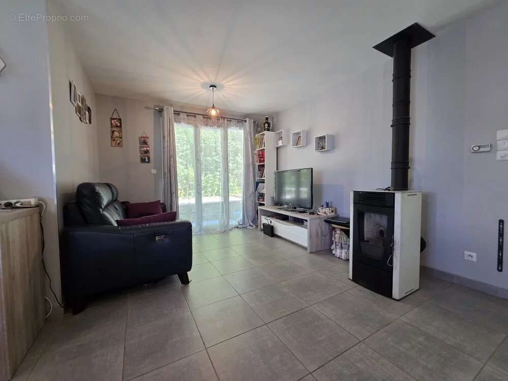 Maison à MONESTIER-DE-CLERMONT