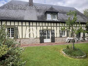 Maison à SAINT-CLAIR-SUR-LES-MONTS