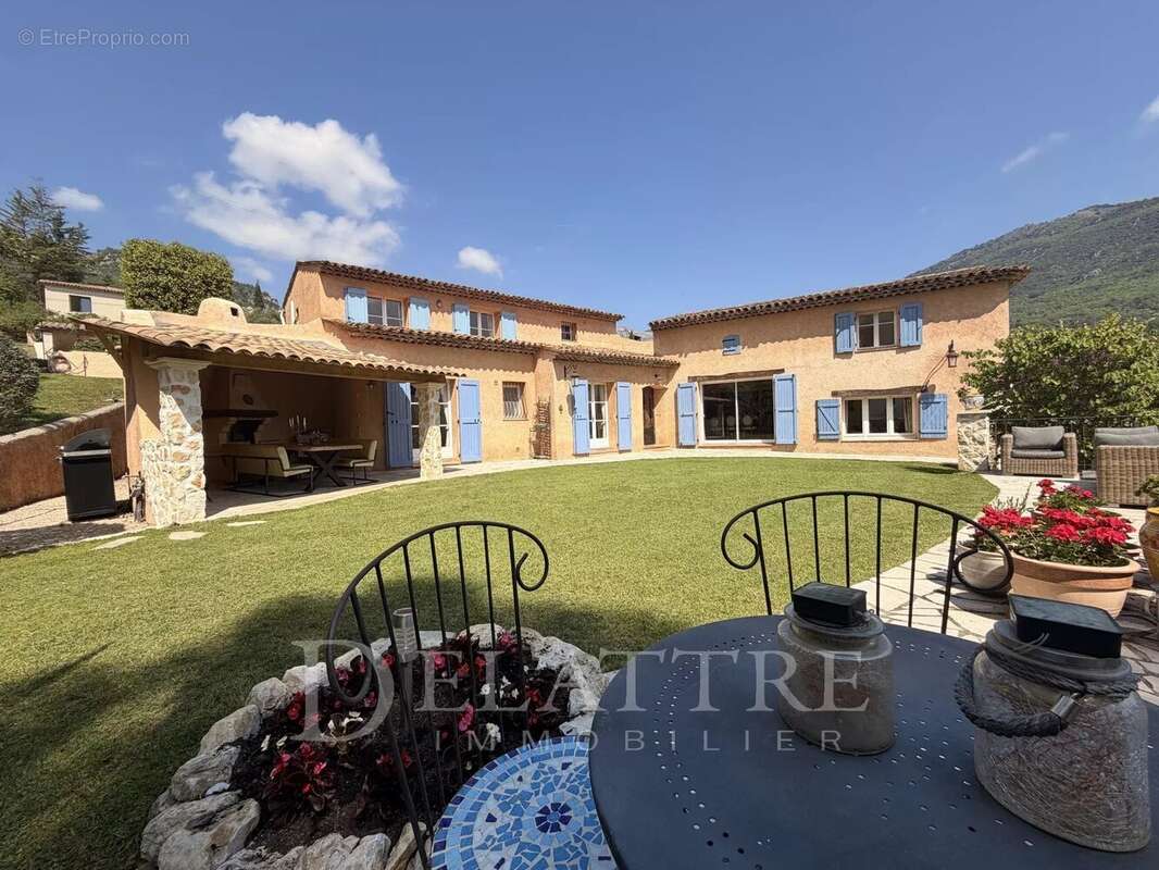 Maison à LE BAR-SUR-LOUP