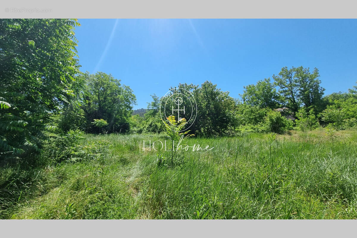 Terrain à MEYRARGUES