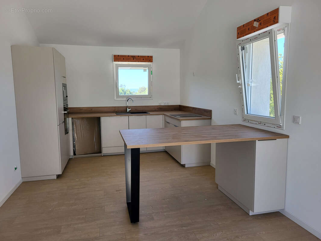 Appartement à ROGNAC