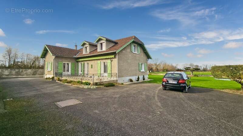 Maison à AUREILHAN
